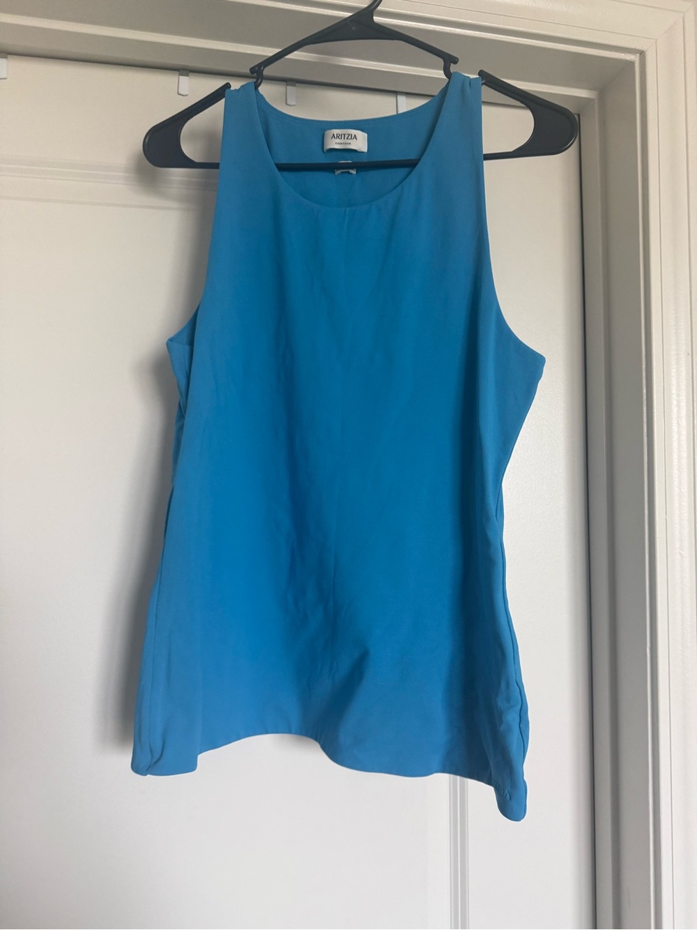 Aritzia Aqua Blue Scoop-Neck Sleeveless Top